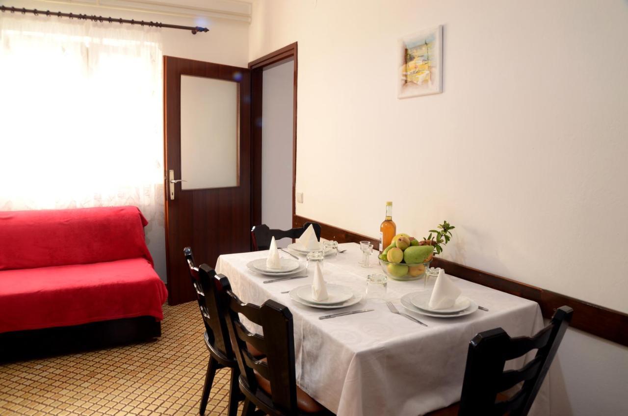 Dvosoban apartman u centru grada Biograd Na Moru Exterior foto