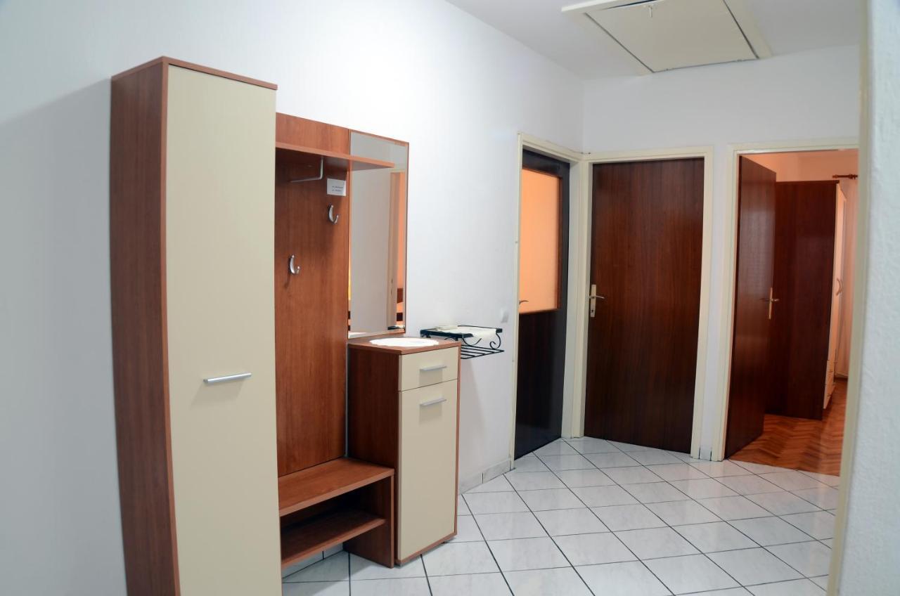 Dvosoban apartman u centru grada Biograd Na Moru Exterior foto