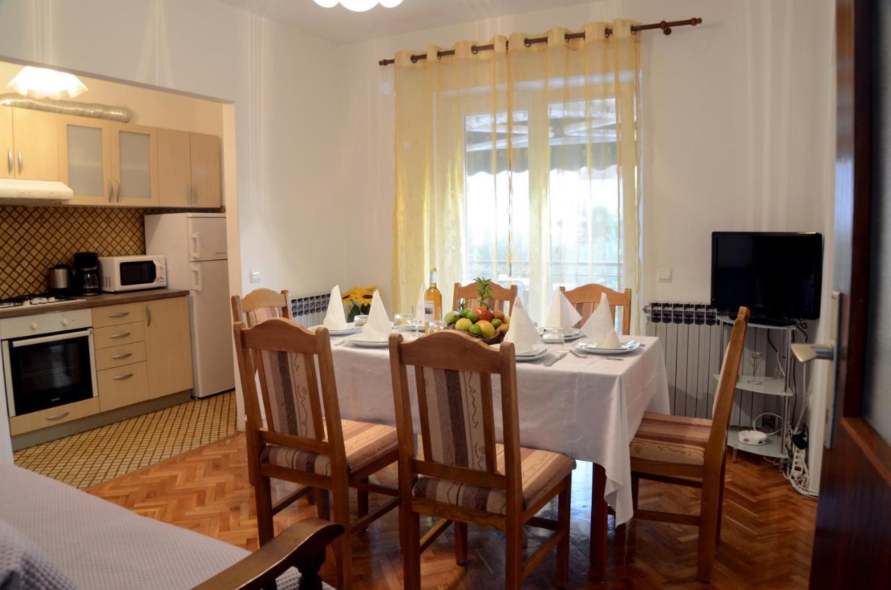 Dvosoban apartman u centru grada Biograd Na Moru Exterior foto