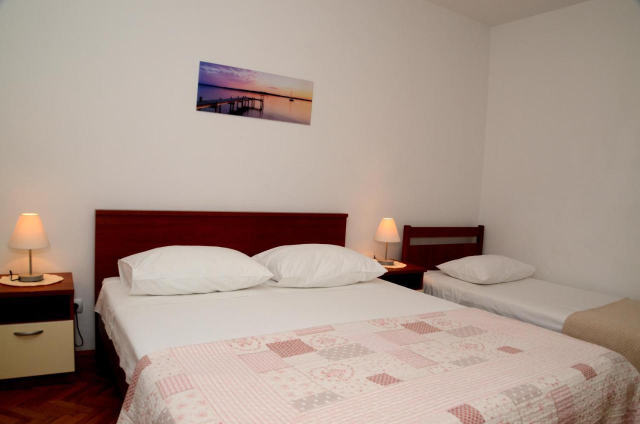 Dvosoban apartman u centru grada Biograd Na Moru Exterior foto